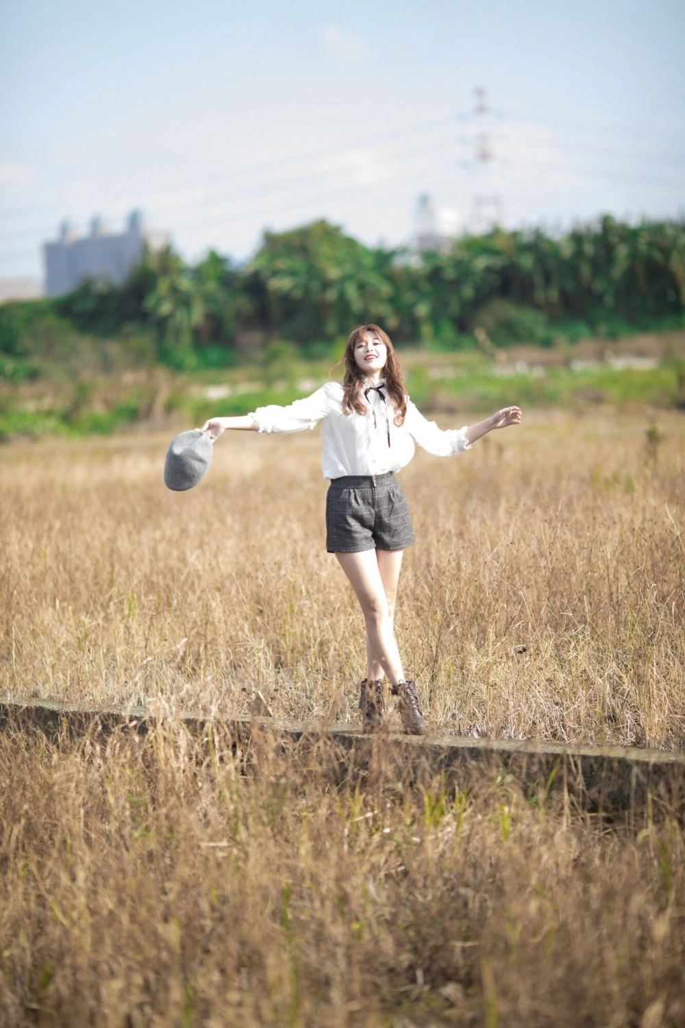 Elegance and charm radiate from Wu Yuqi always