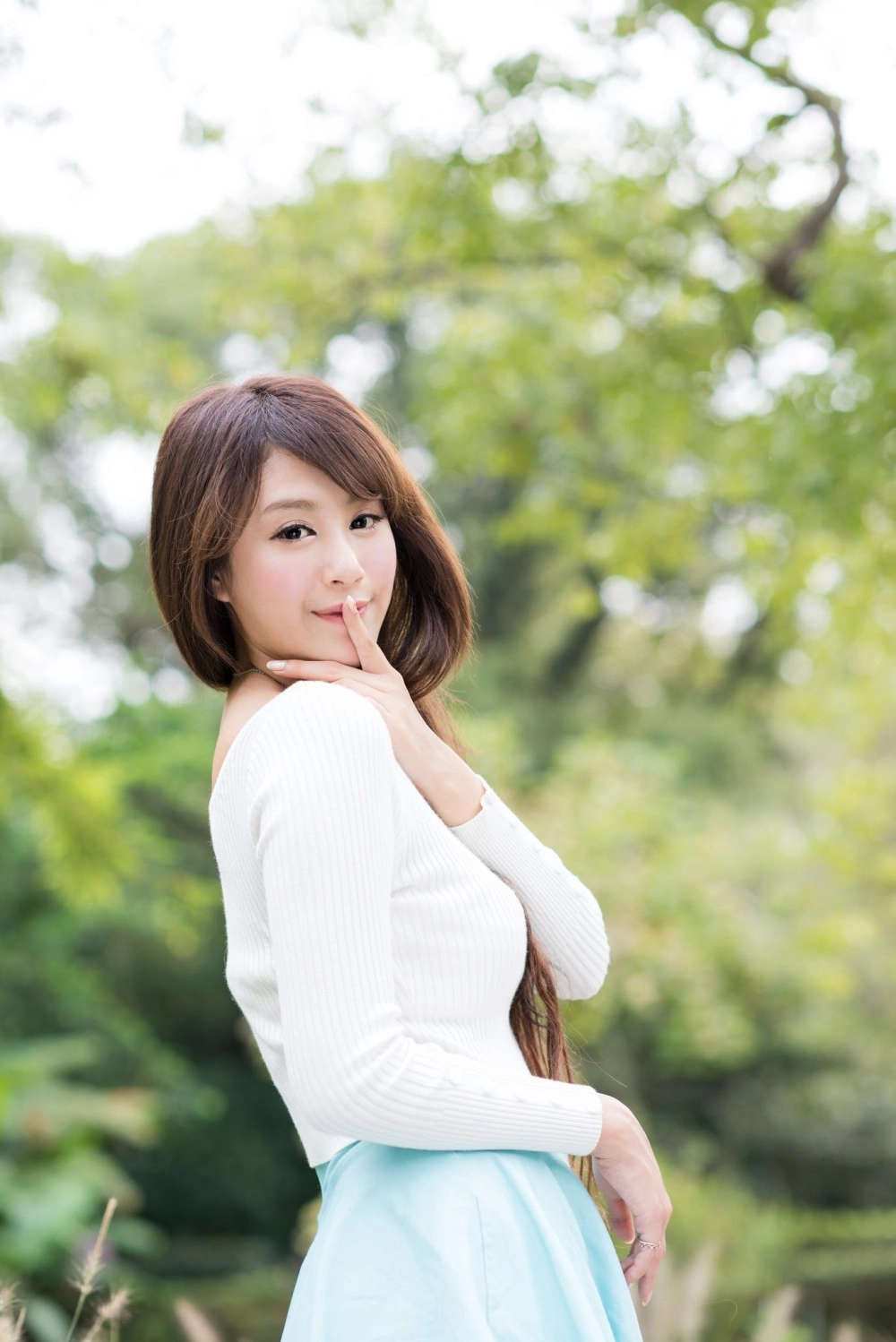 Every moment with the gorgeous Xia Qing is pure glamour