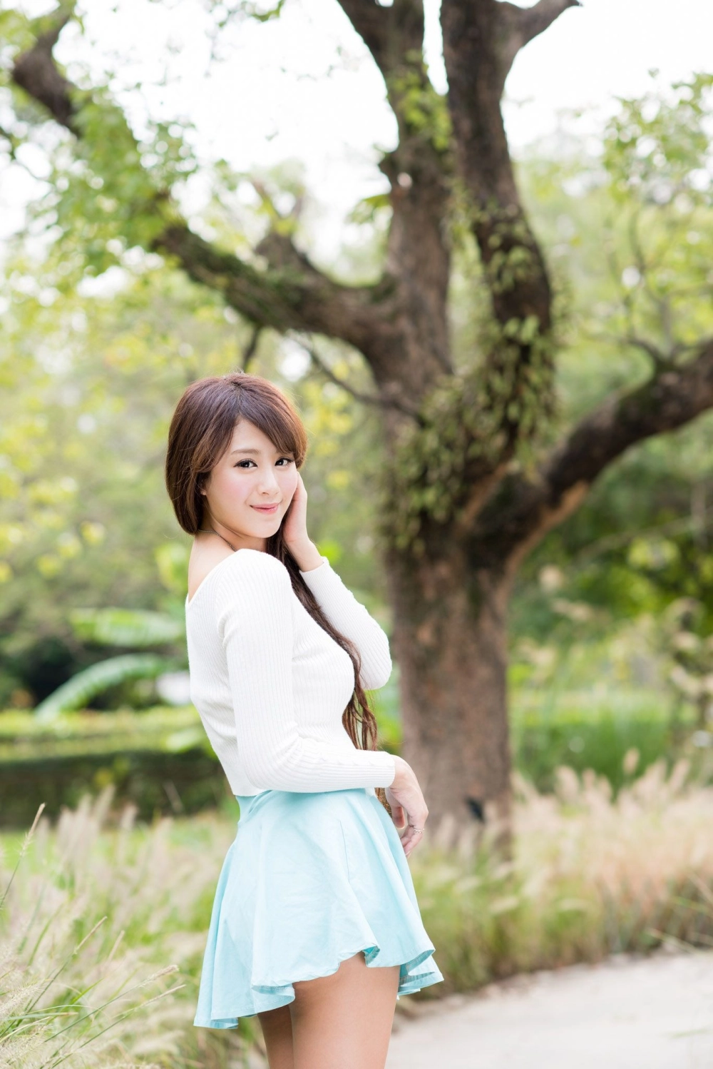 Witness the magnetic and fierce beauty of Xia Qing