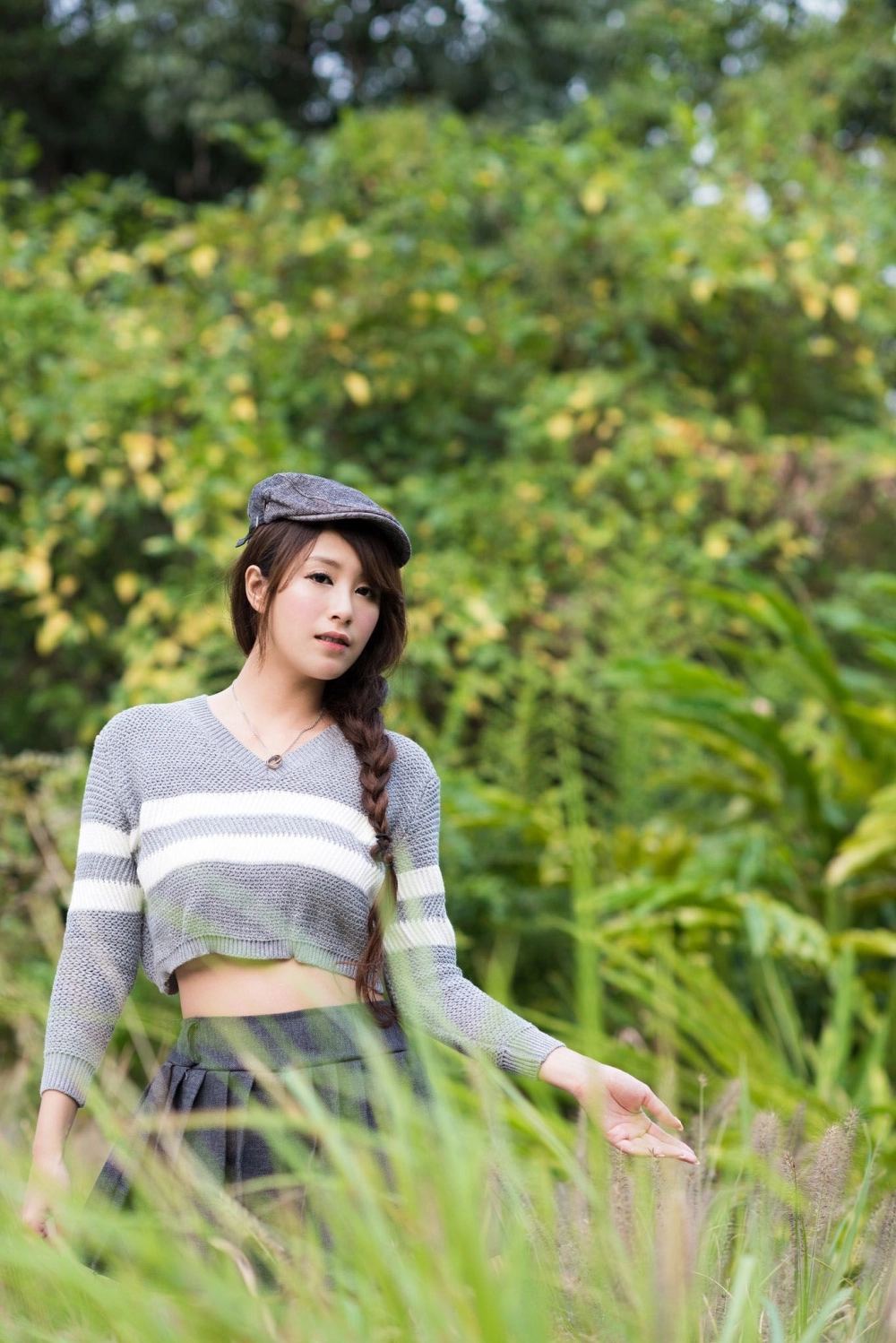 The striking features of the stunning model Xia Qing