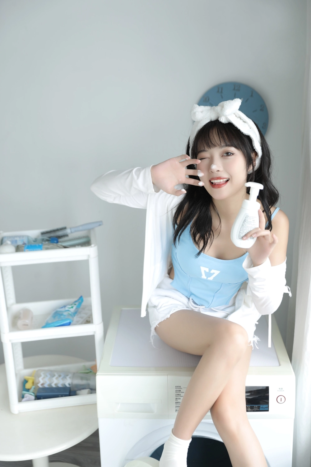 A truly endearing look from Xiao Wei Ren'er