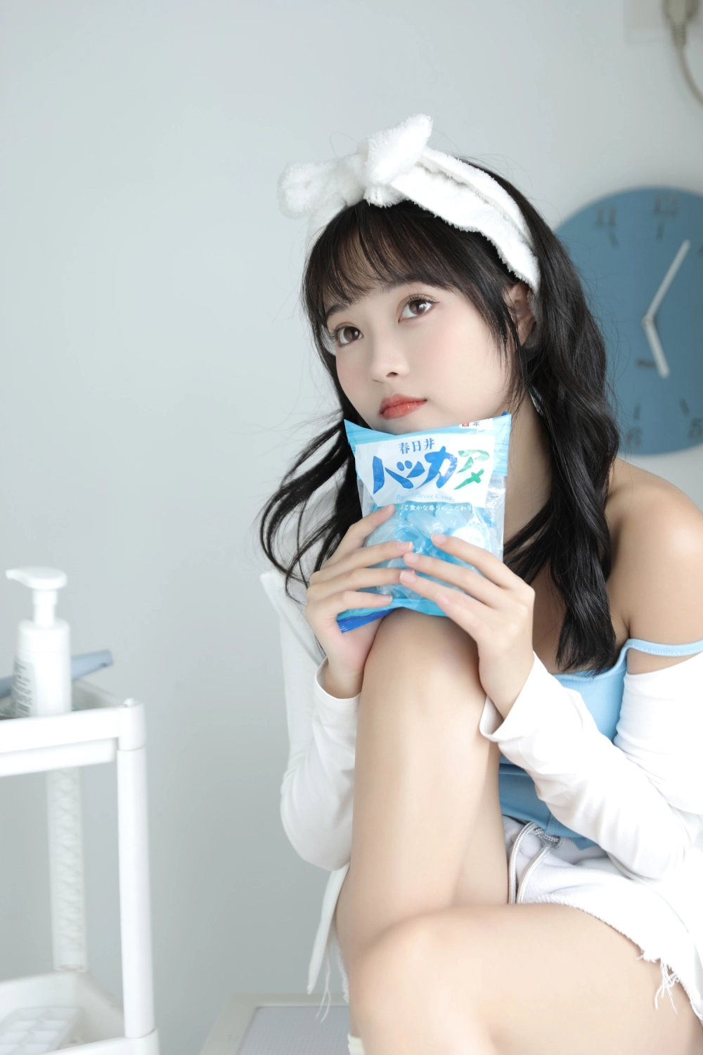 The doll-like beauty of Xiao Wei Ren'er