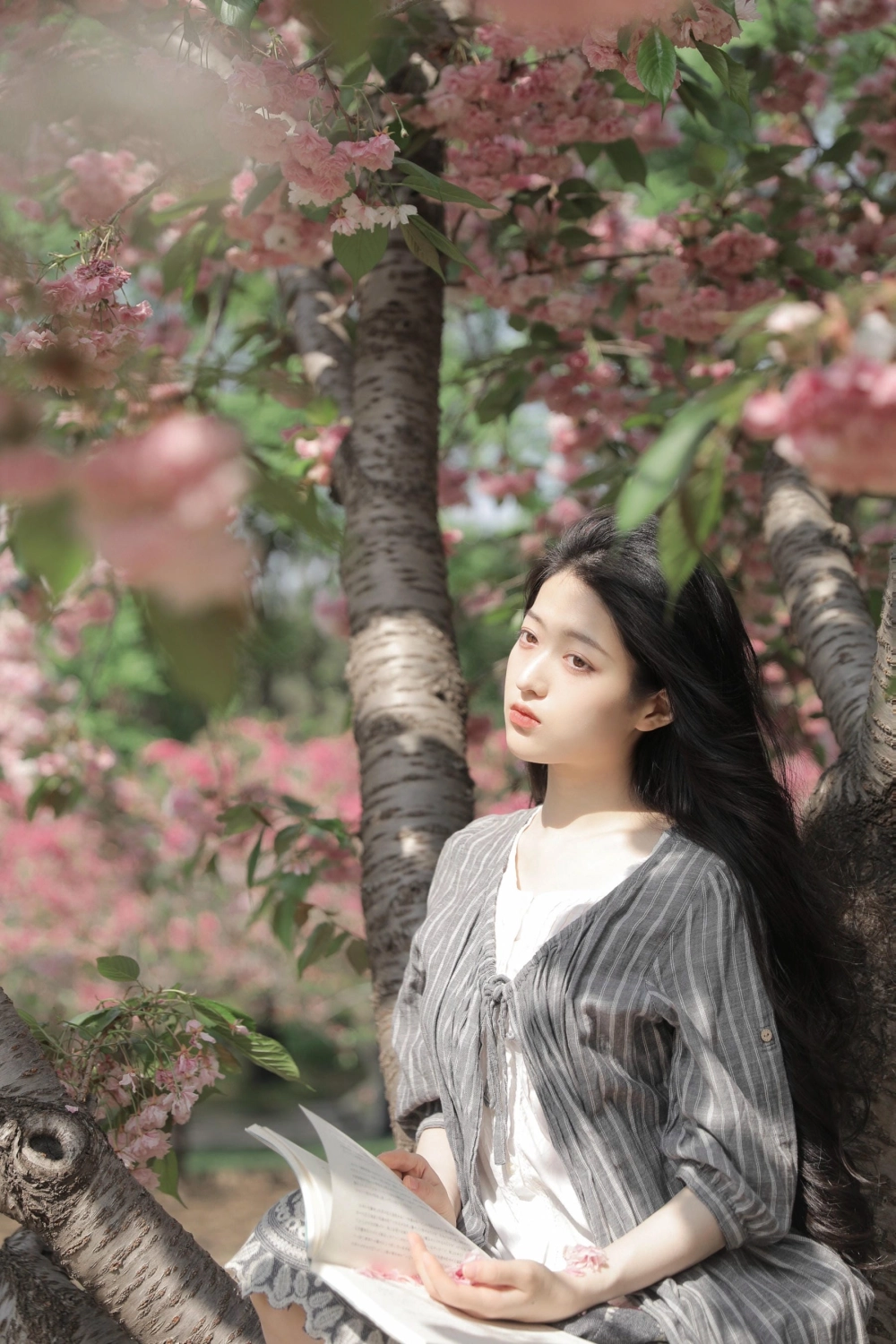 The striking contrast in this Xu Jiayue photo