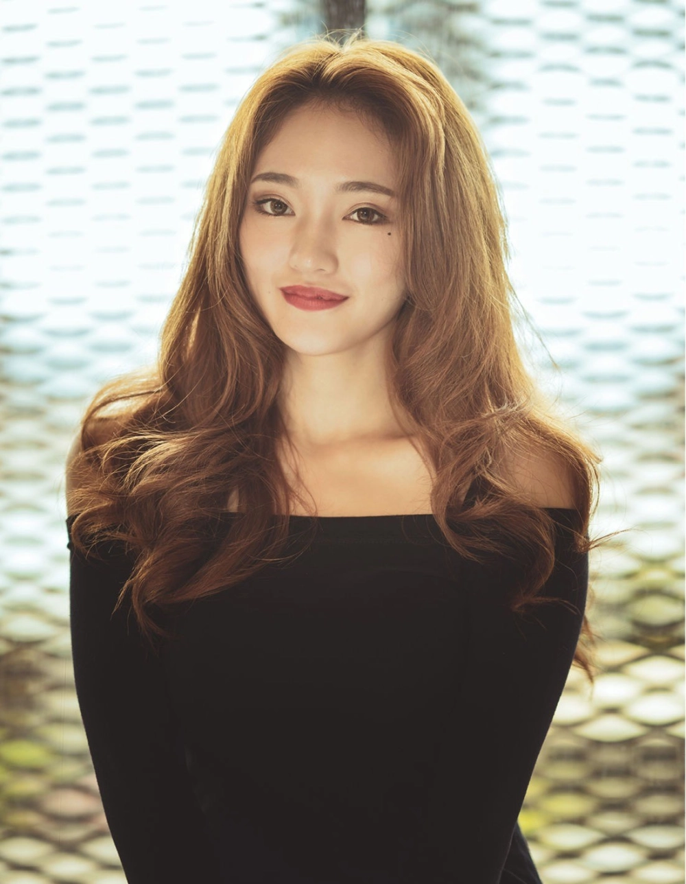 Obsessed with the captivating eyes of Xu Peijing