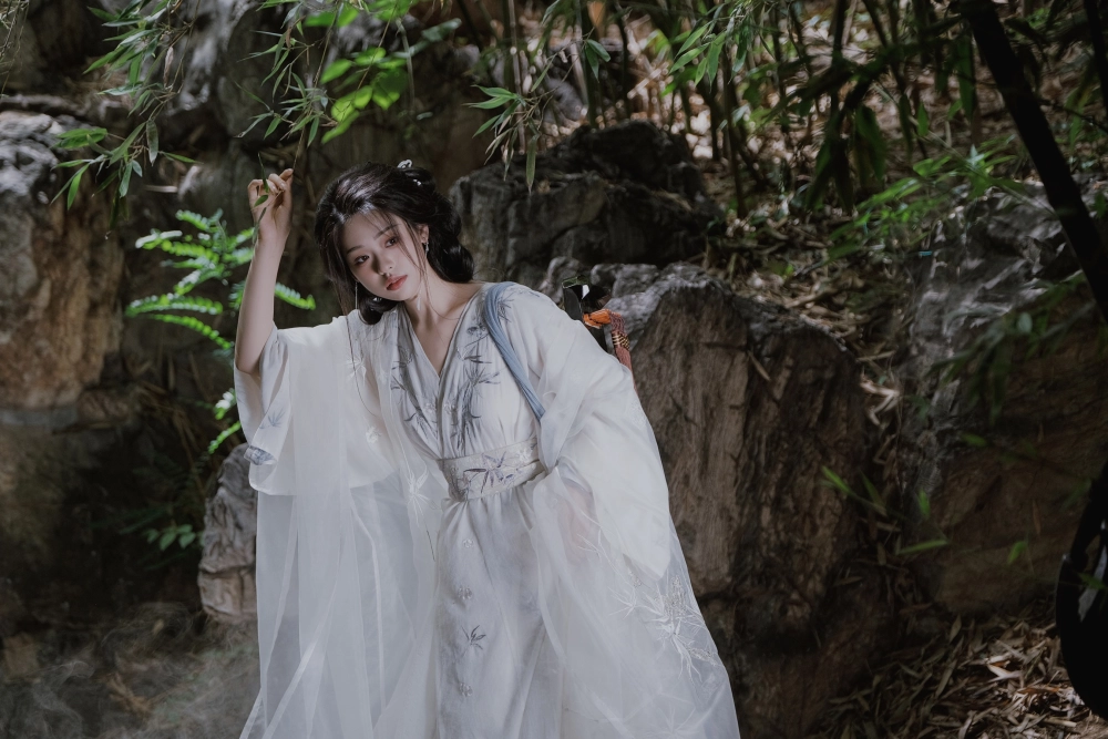 Yaoyao Taiwan beauty glowing with sensual elegance