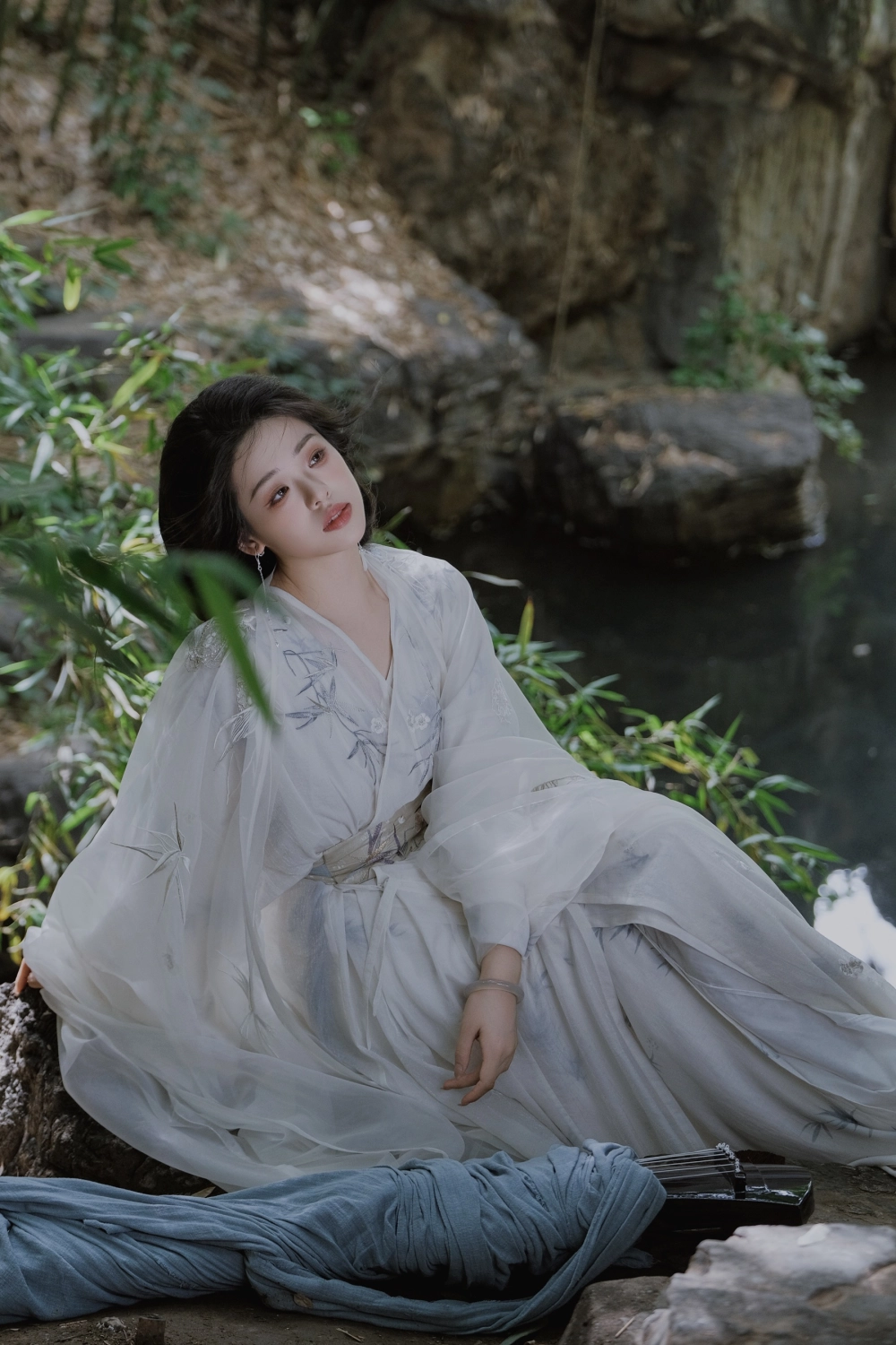 Her playful expression is the signature of Yaoyao