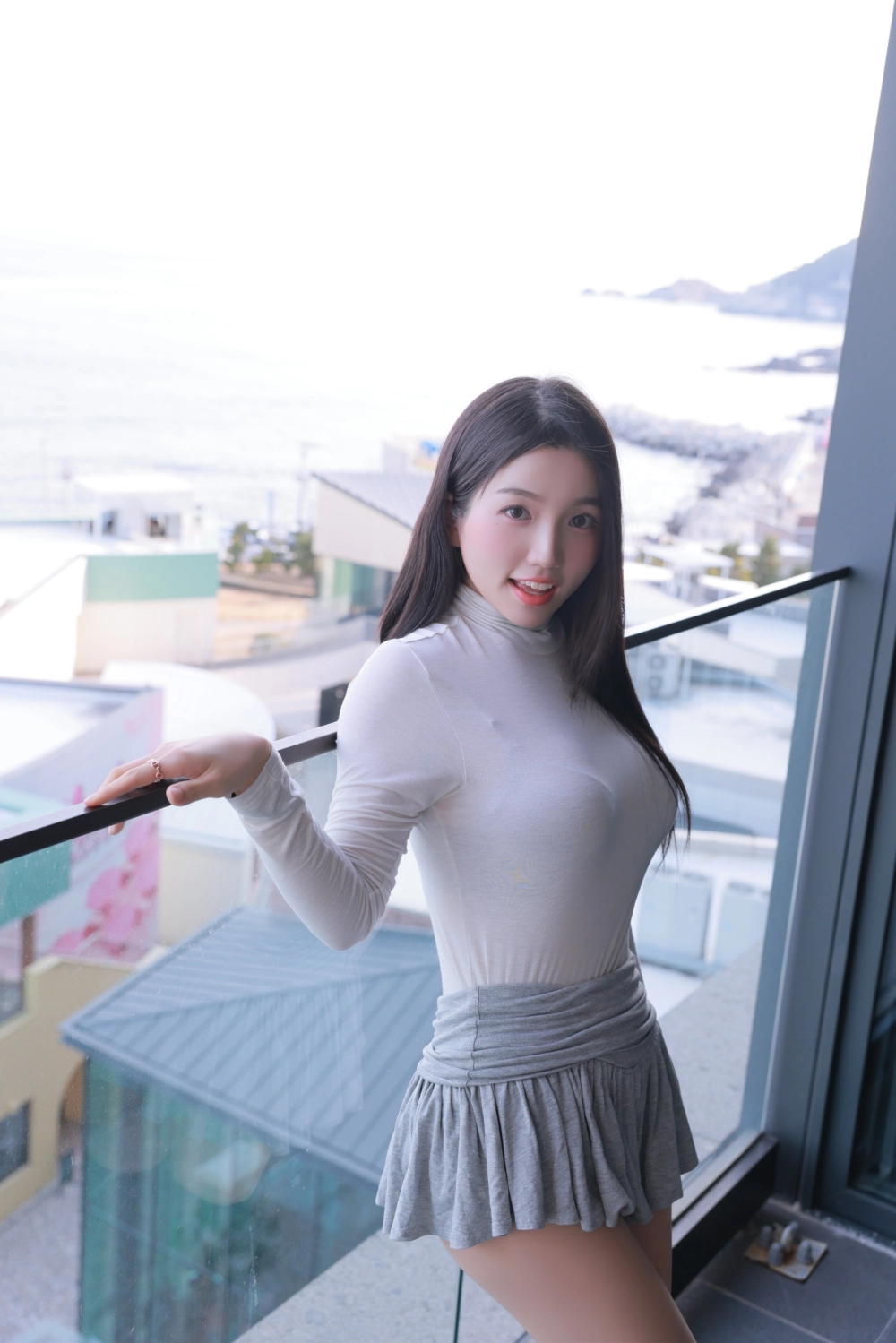 Experience the grace of YOONVELY now