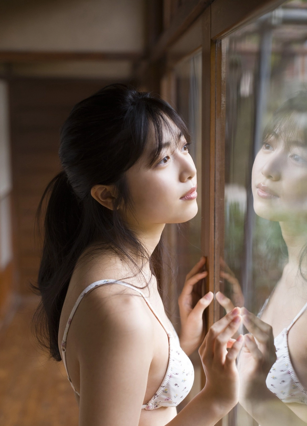 The alluring charm of model Yoshida Risakura revealed