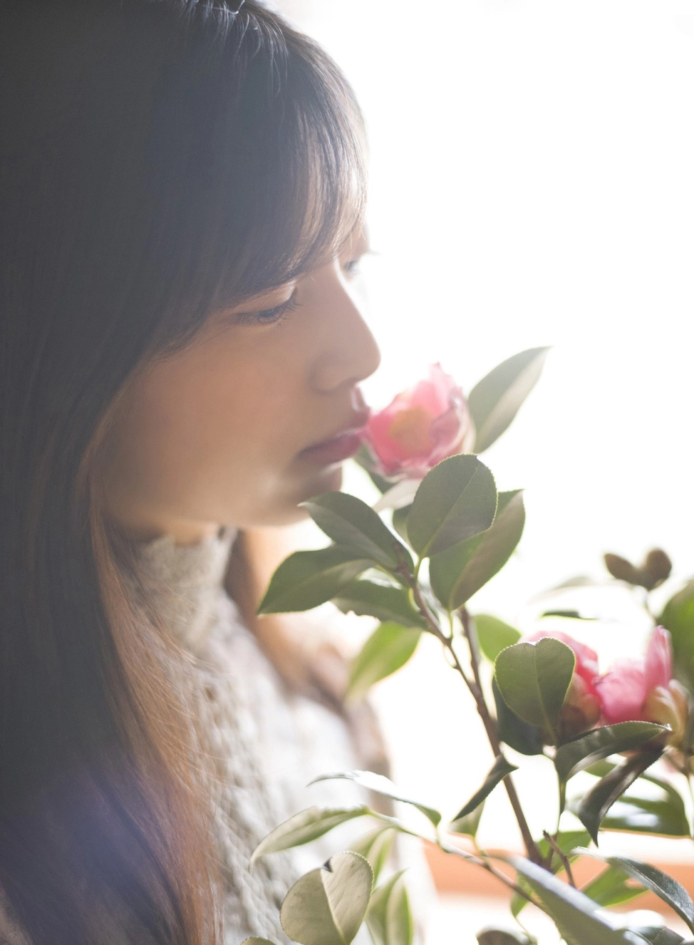 Yoshida Risakura embodies the height of feminine temptation