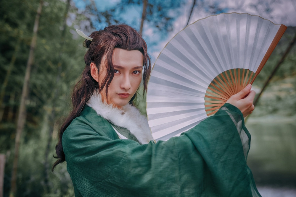 A stunning transformation by You Xiaoqi