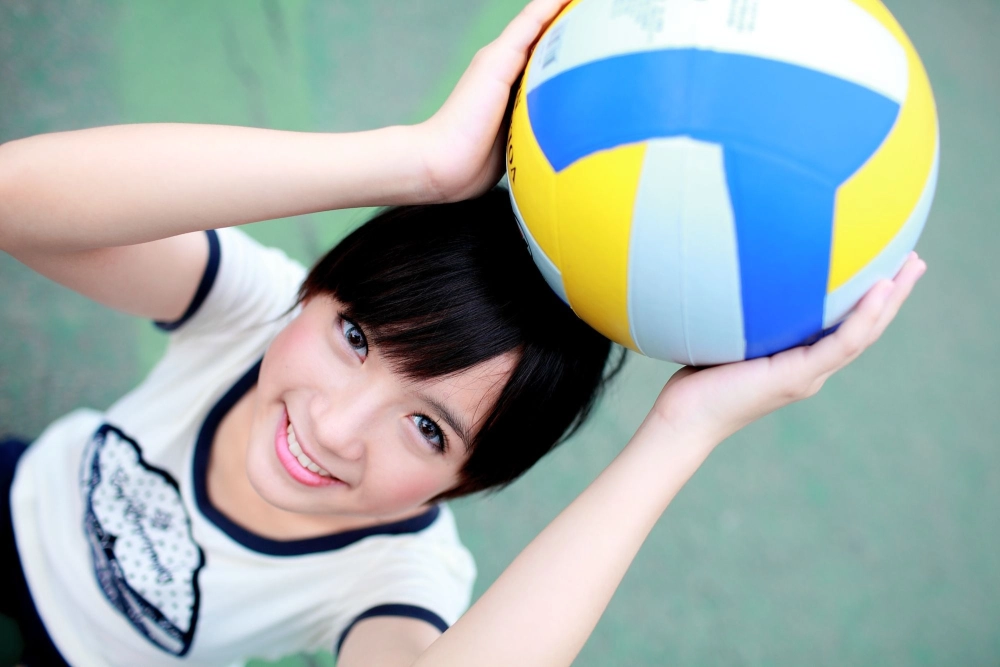 Yu Chengjing captivates with her elegant sensual beauty