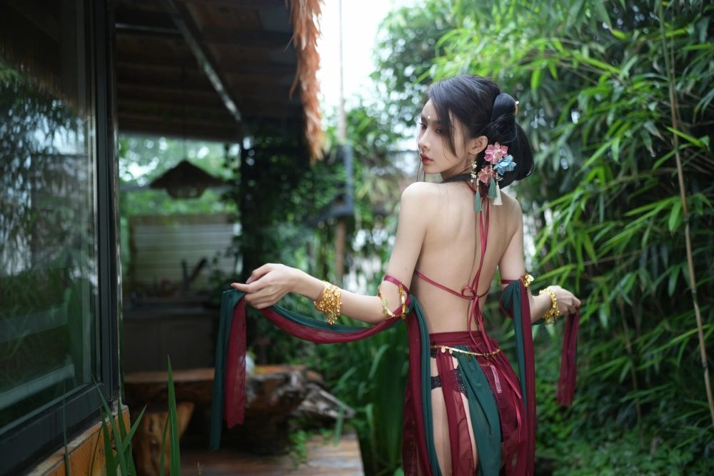 Yu Duoduo's stunning gallery of classical fashion