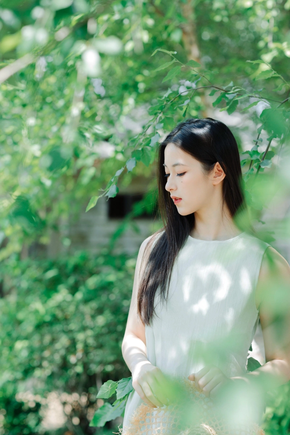 Yu Han's stunning silhouette