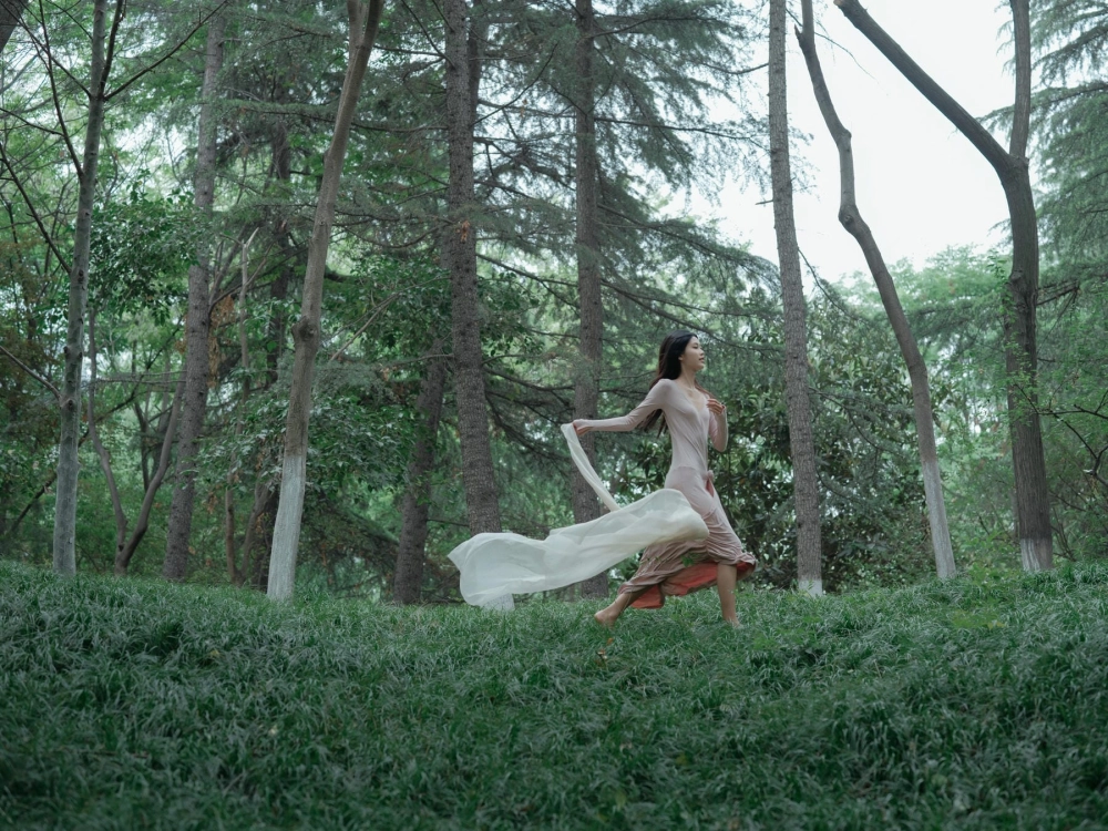 The goddess aesthetic of Yu Qingfeng