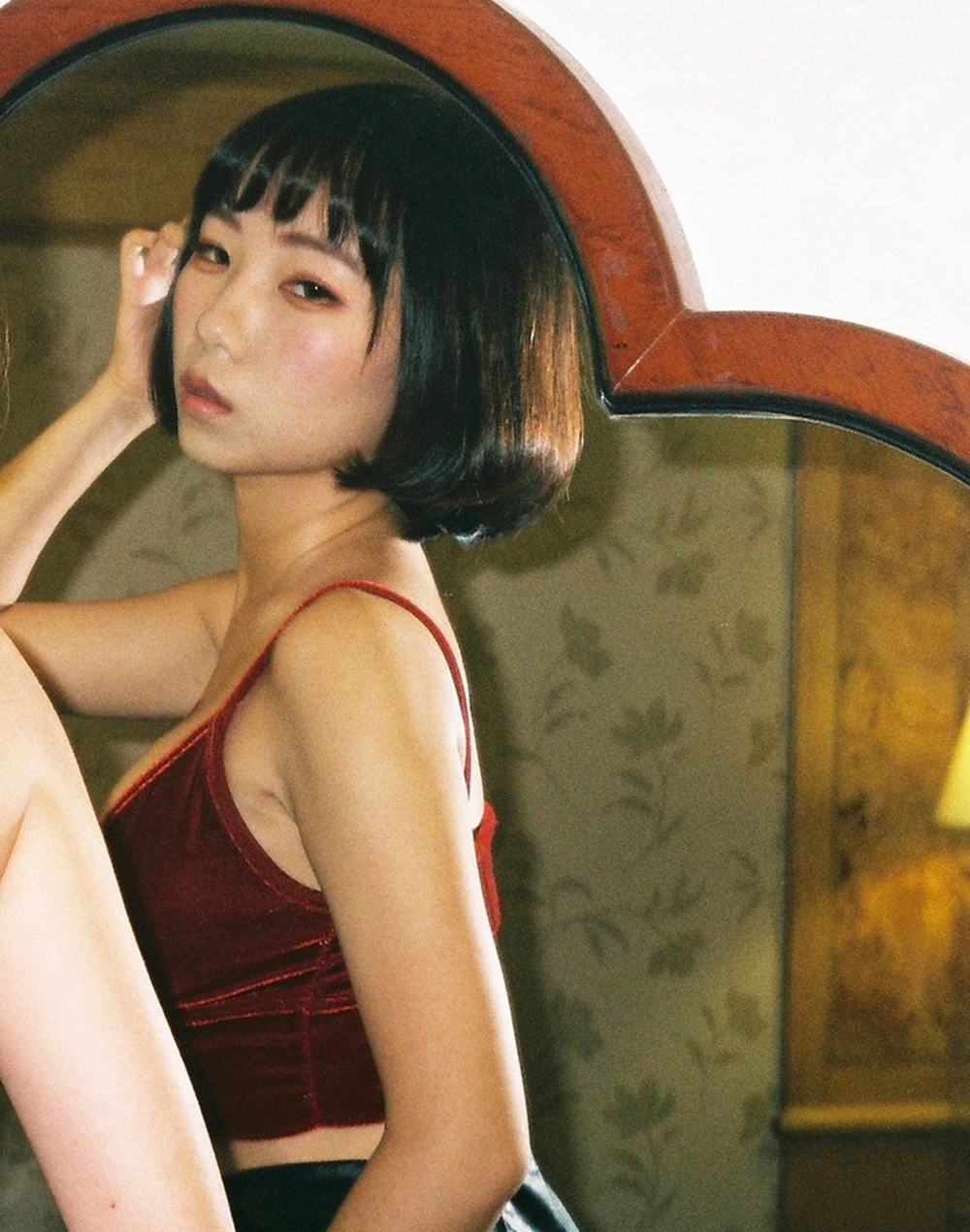 The sophisticated charm of a stunning Yu Xin