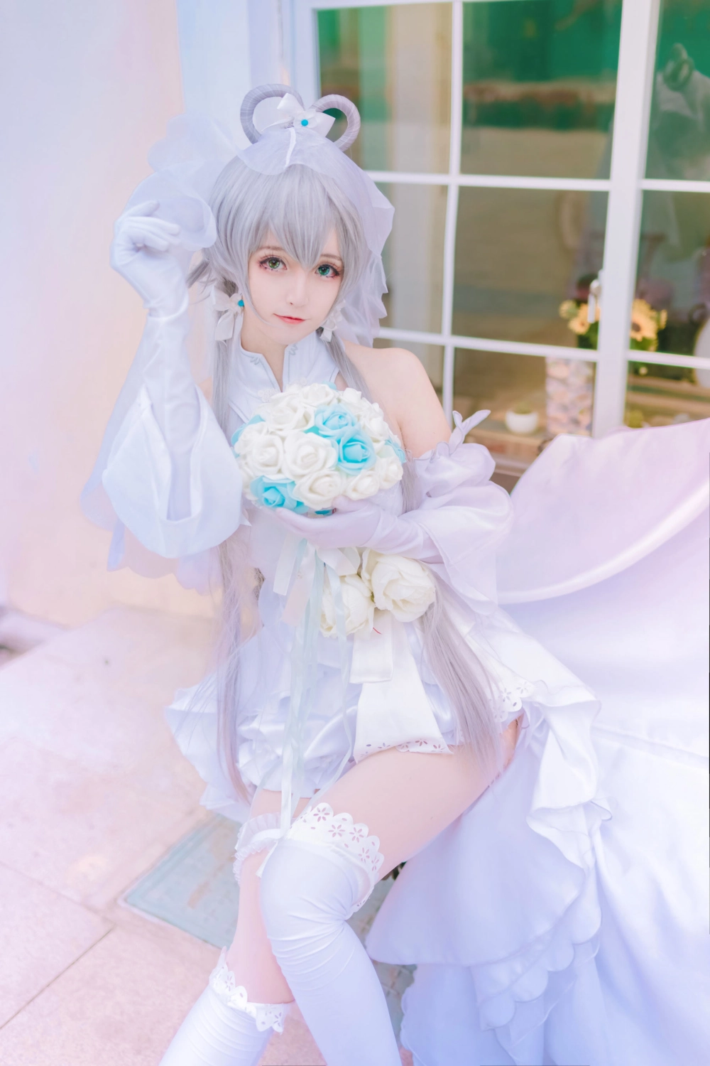 Yui Goldfish in a modern bridal design