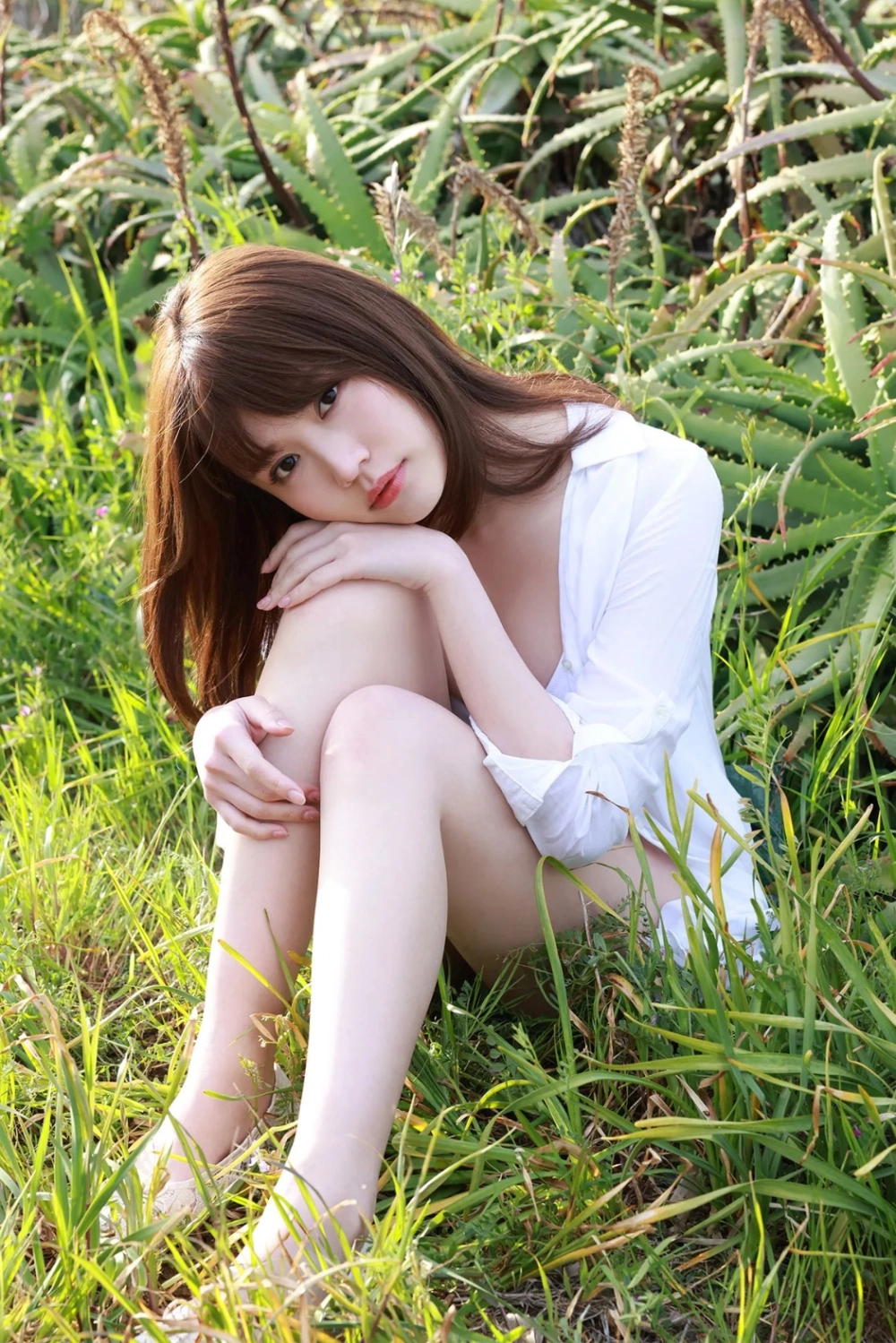Yuka Kohinata effortlessly gorgeous and deeply alluring