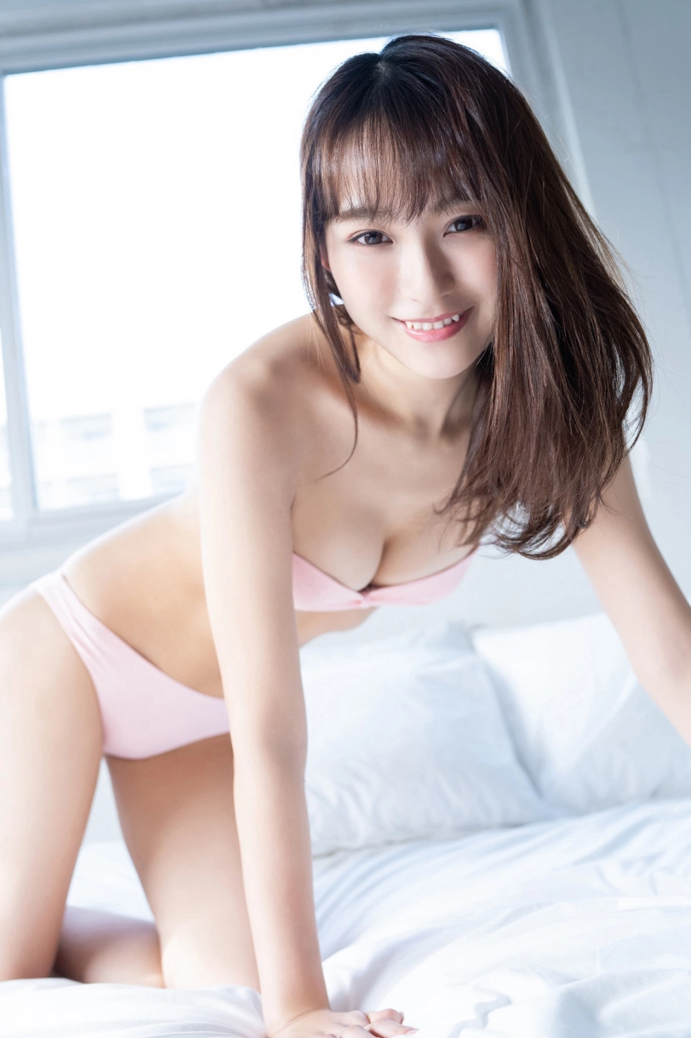Pure seductive perfection is Yuki Ontera's style 
