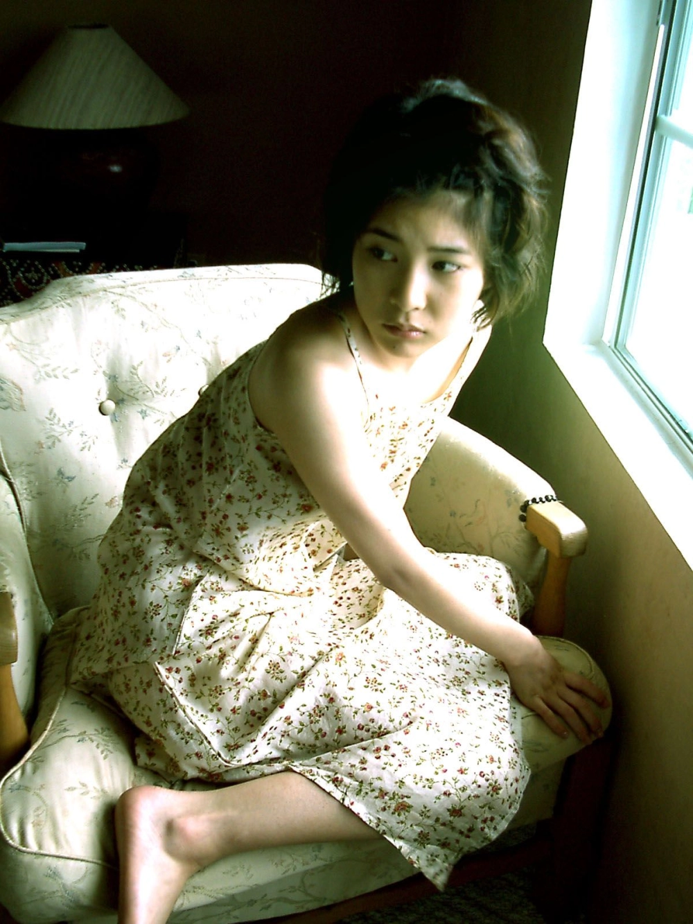 Witness the mesmerizing aura surrounding the star Yuko Takeuchi 
