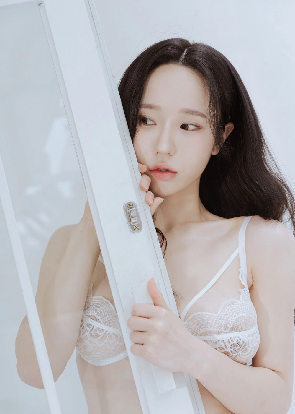 Yunha style crafted for dreamy hearts