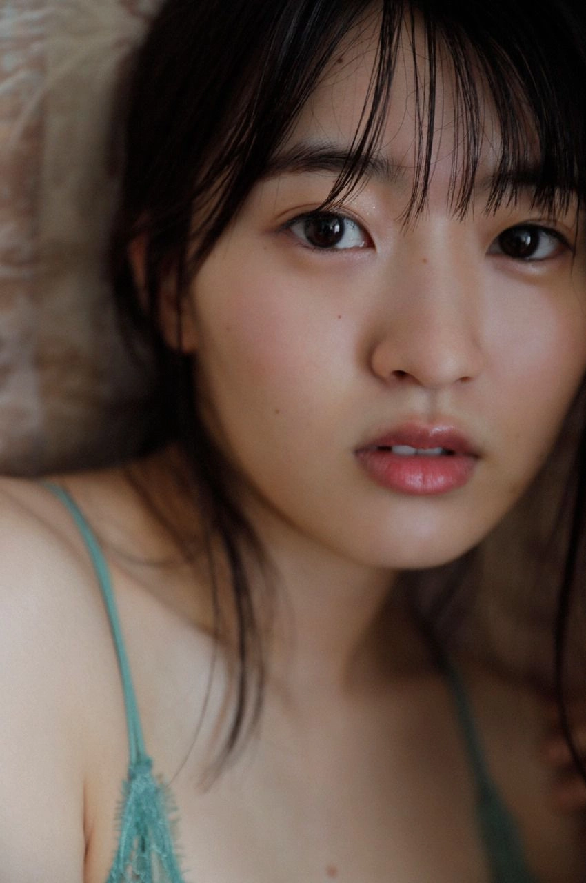 The stunning visual Yuri Yoshinaga steals hearts