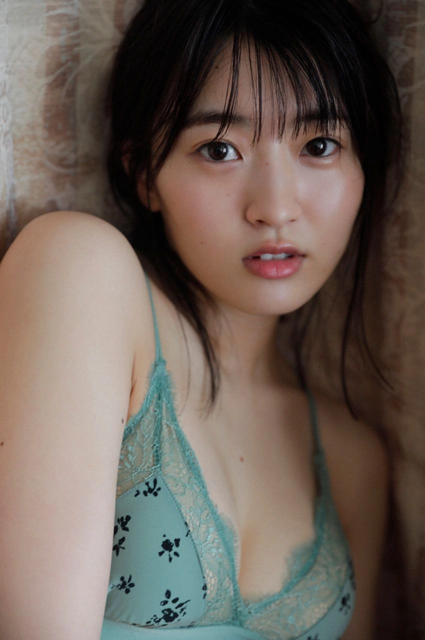 We are obsessed with Yuri Yoshinaga's figure
