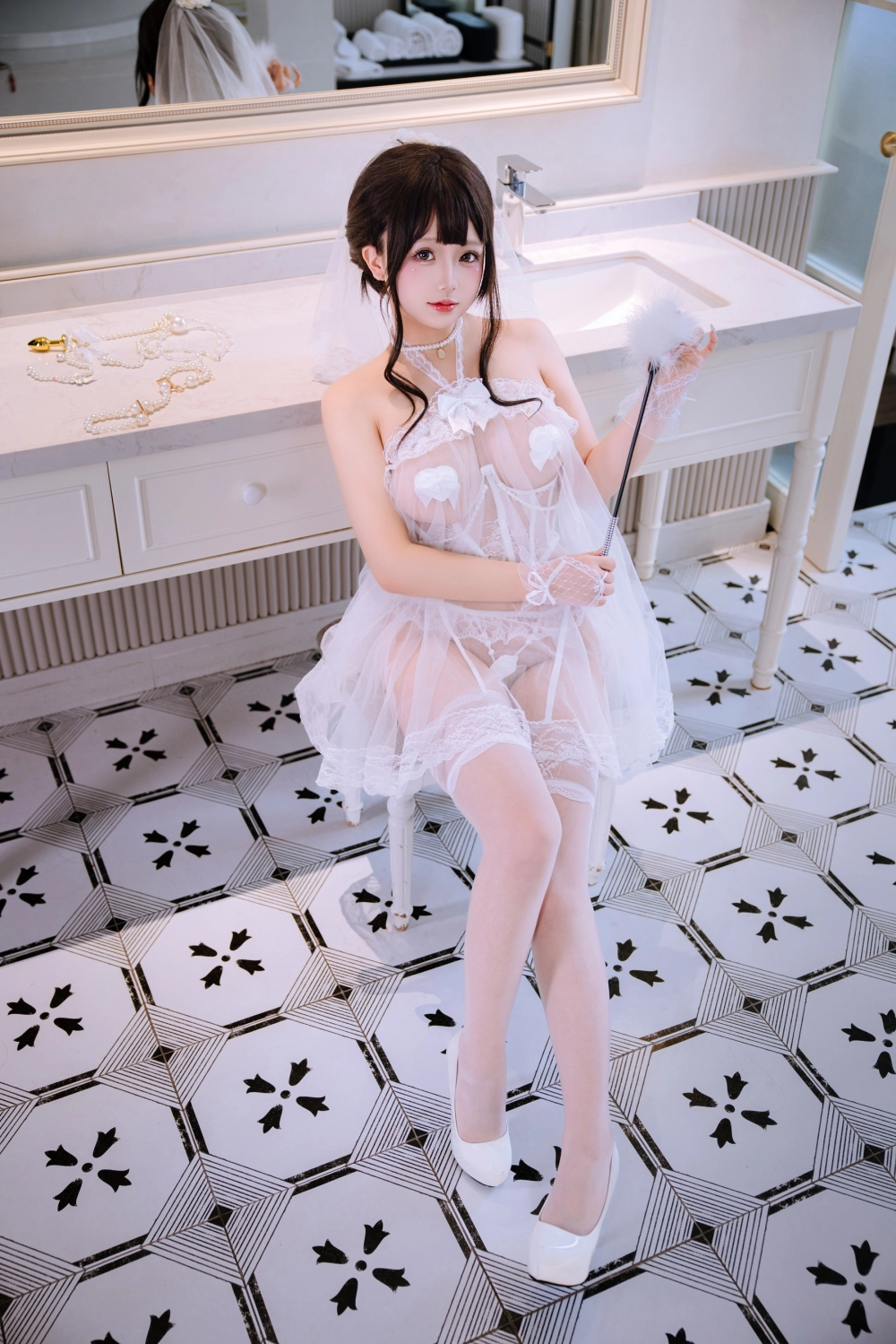 Yuuhui's elegant wedding dress pose