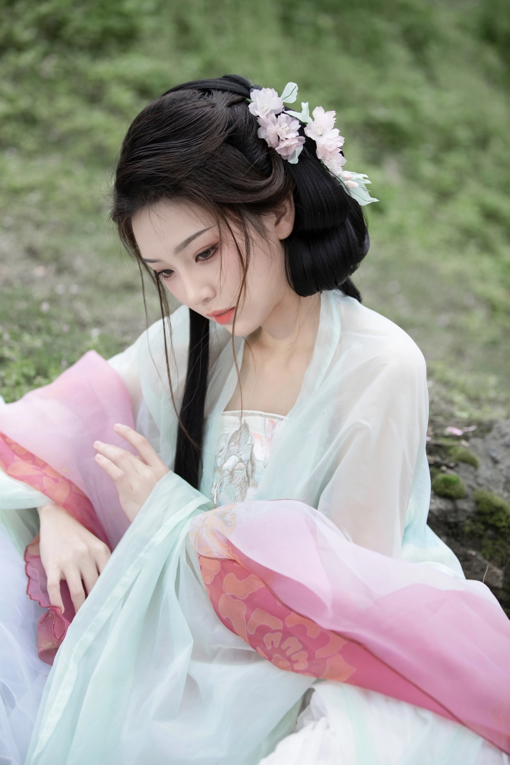 The artistic vision of Zhizhi Qi