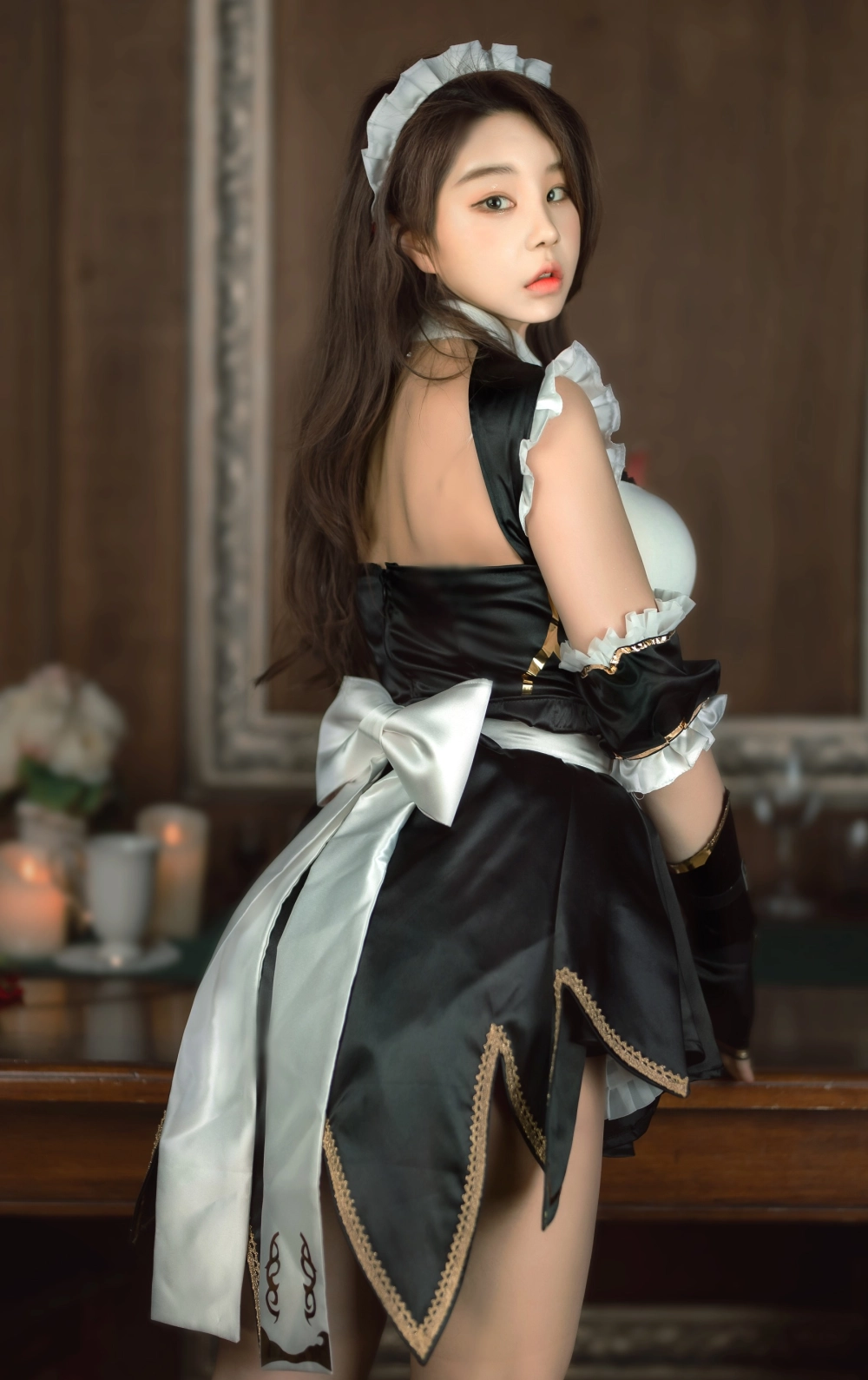 Zzyuri whispers beauty through gentle light