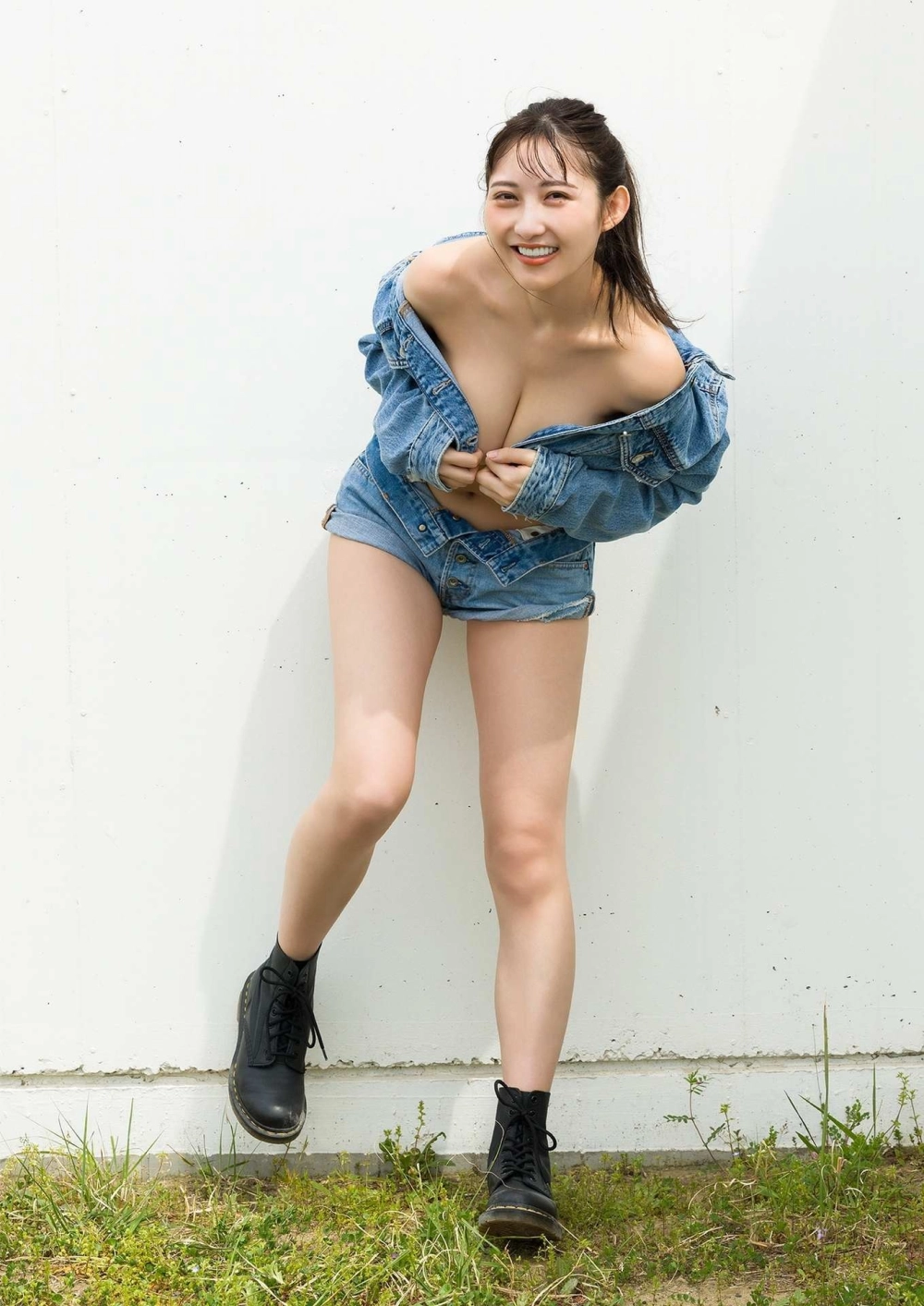 Risa Tsuji magnetic femininity glowing with quiet fire