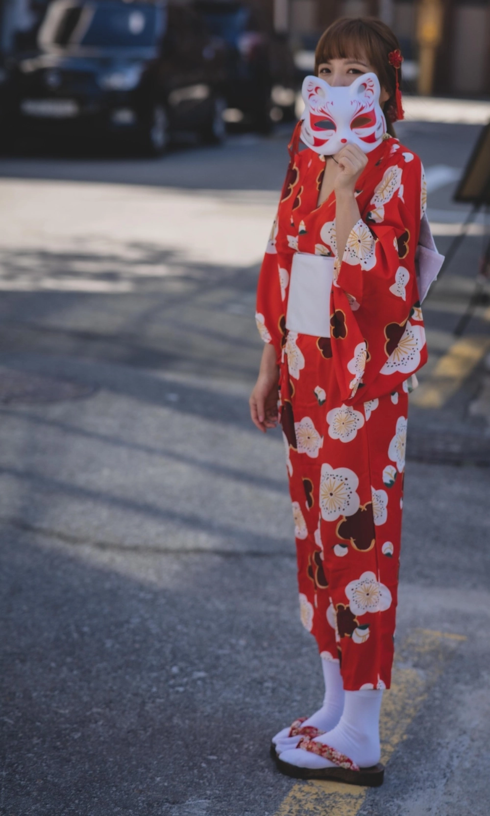 Rua calm sensual energy draws the eye