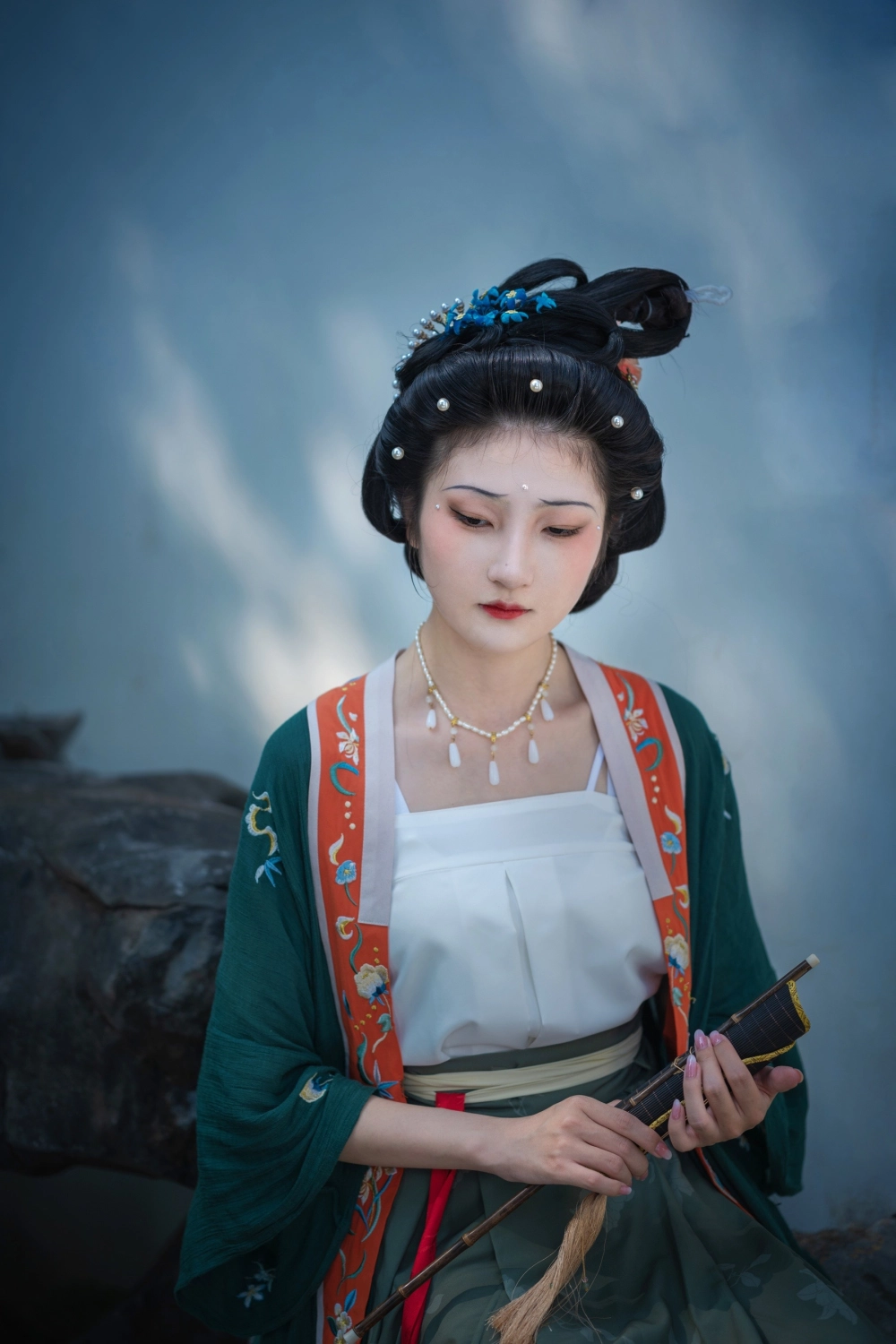 Boob allure revealed through natural confidence