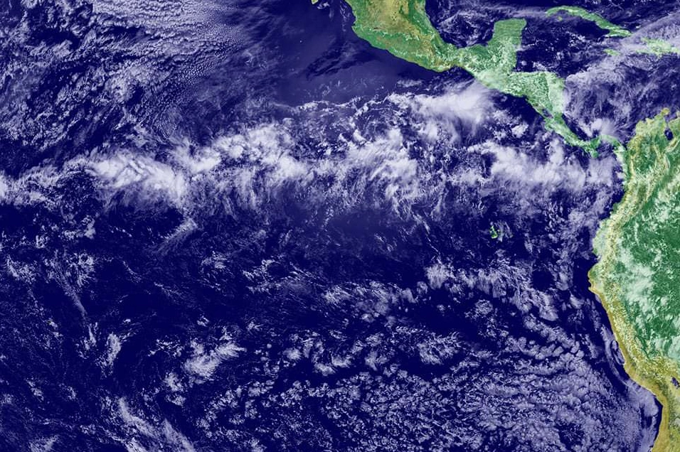 Diagram showing wind patterns at the equator and the doldrums