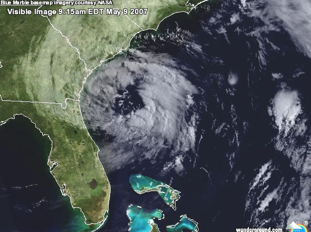 Illustration of an extratropical cyclone with associated fronts and cold core