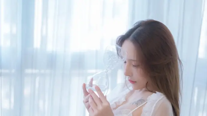 Gu Chunchun - Her most alluring photo gallery revealed