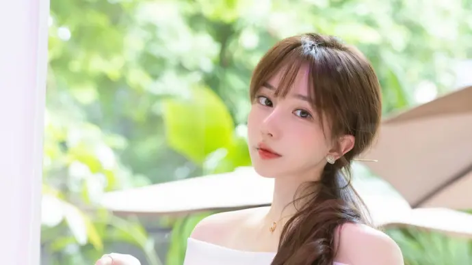 Liu Yining - Her most captivating pictures revealed