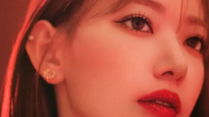 Miyawaki Sakura charms everyone with her hot visuals