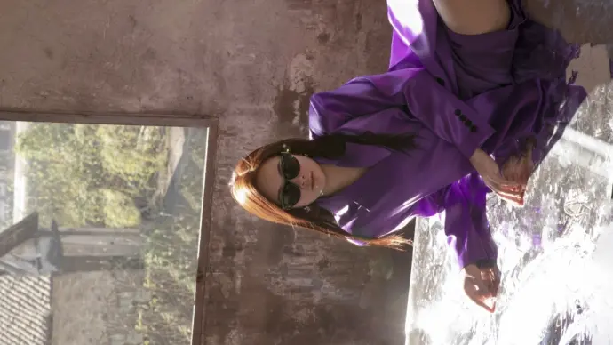 Discover Rong Er Taiwan’s most captivating hot model