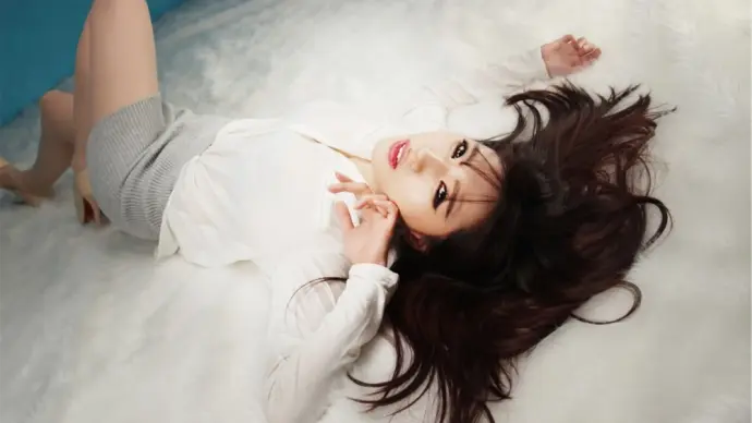 Explore stunning moments in Song Zhue photo collection