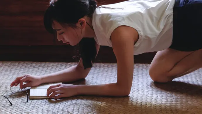 Fans adore Suzuki Ayane in breathtaking new shoots