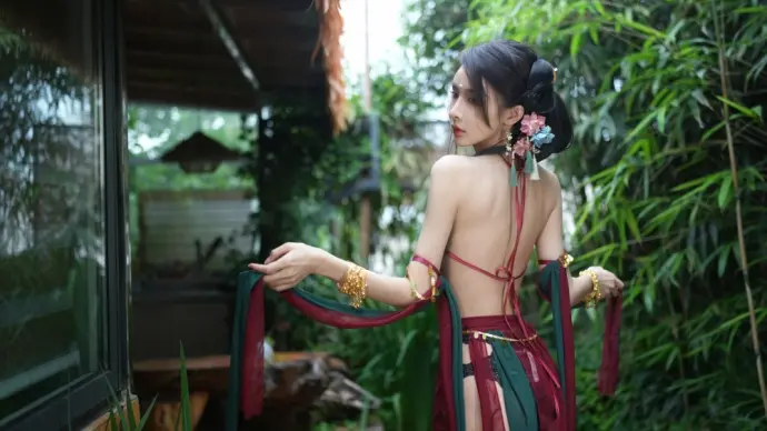 Yu Duoduo's stunning gallery of classical fashion