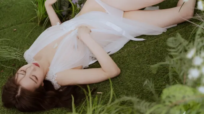 Exclusive YUA photo moments captured by photographers