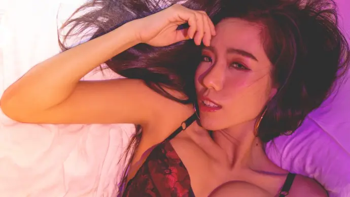 Yuting – The rising Taiwanese beauty capturing hearts