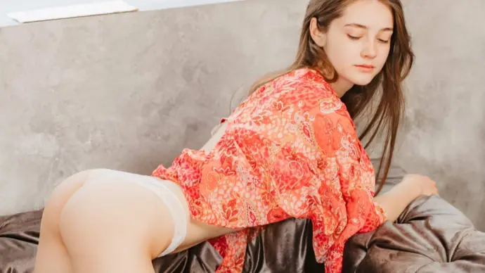 Anna Vlasova iconic European beauty in trending photo sets