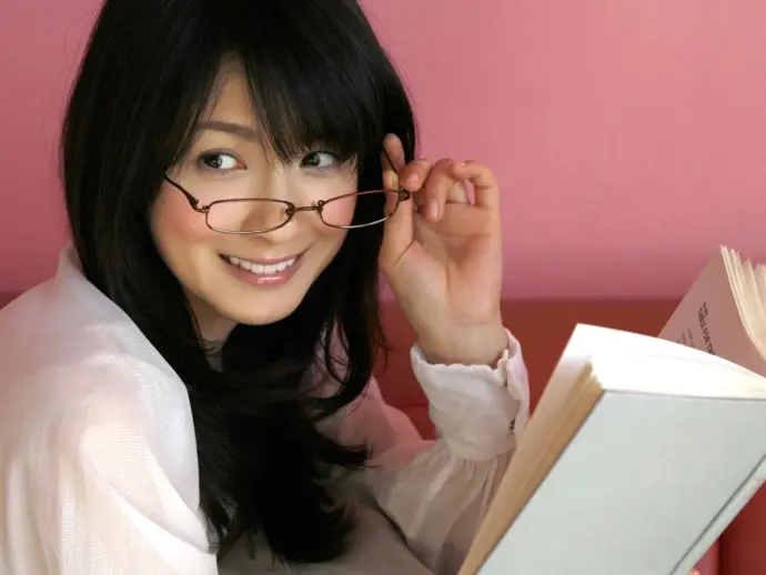 Haruka Fukuhara shines with timeless Japanese allure