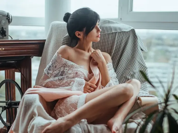 Stunning Irena Ortega photo capturing her true elegance