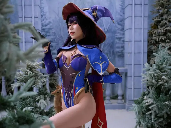 Kakkar - A master of the sexy cosplay transformation