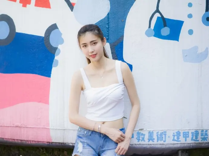 The graceful beauty of Taiwanese model Kim Yun revealed