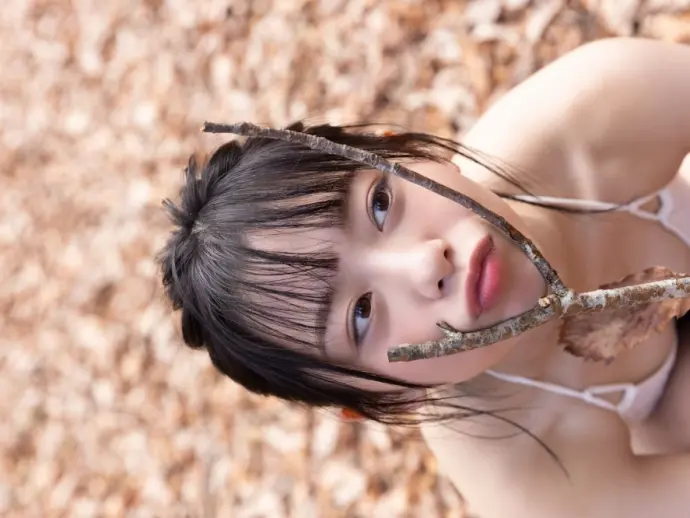 Discover Komaki Mineshima’s captivating Japanese charm