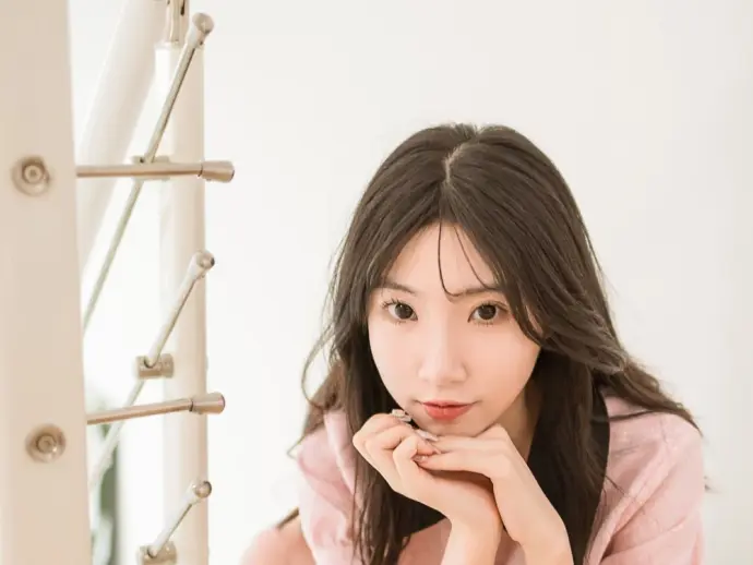 Unveiling little joe - The definition of a modern goddess